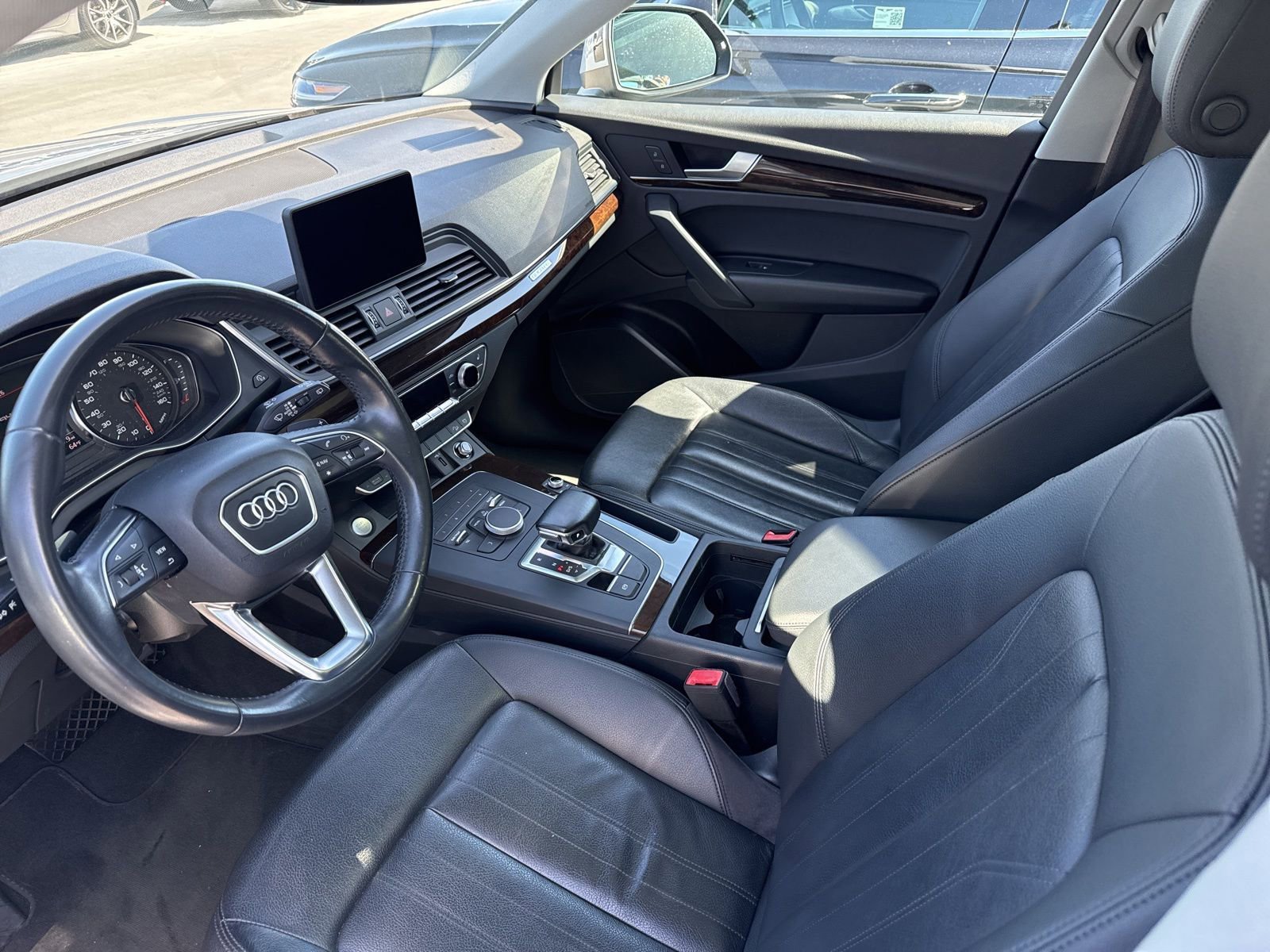 Used 2019 Audi Q5 2.0T Premium w/ Convenience Package AWD/4WD image 5
