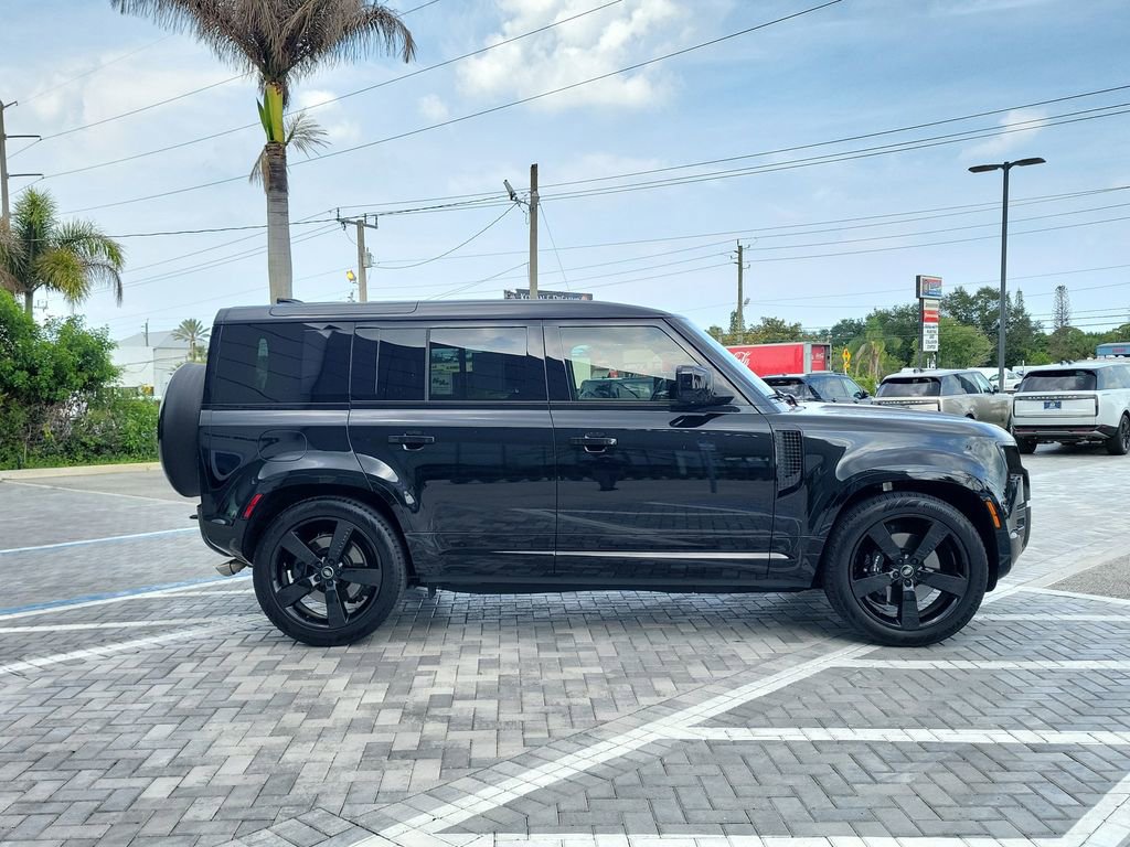 Certified 2025 Land Rover Defender 110 V8 AWD/4WD image 6