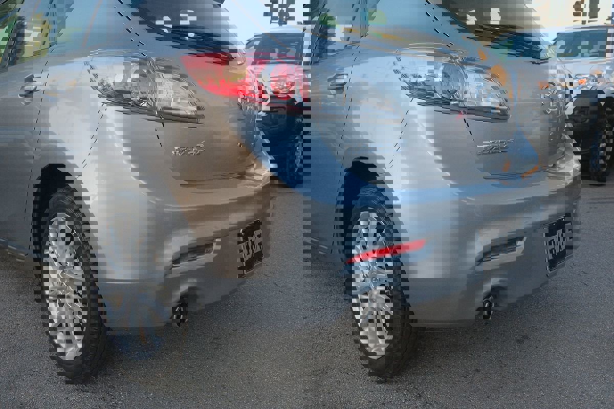 Used 2013 MAZDA MAZDA3 i Touring image 40