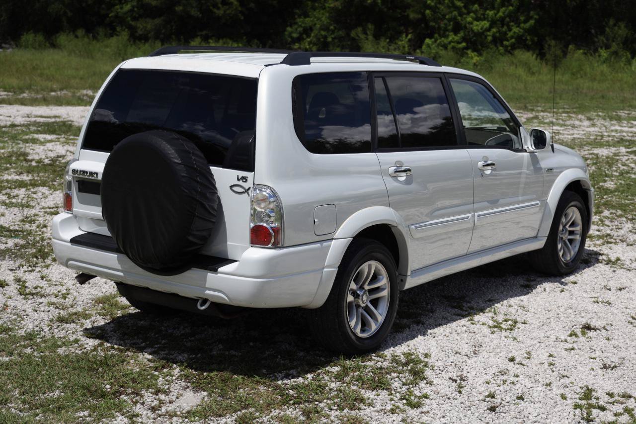 Used 2004 Suzuki XL7 2WD image 11