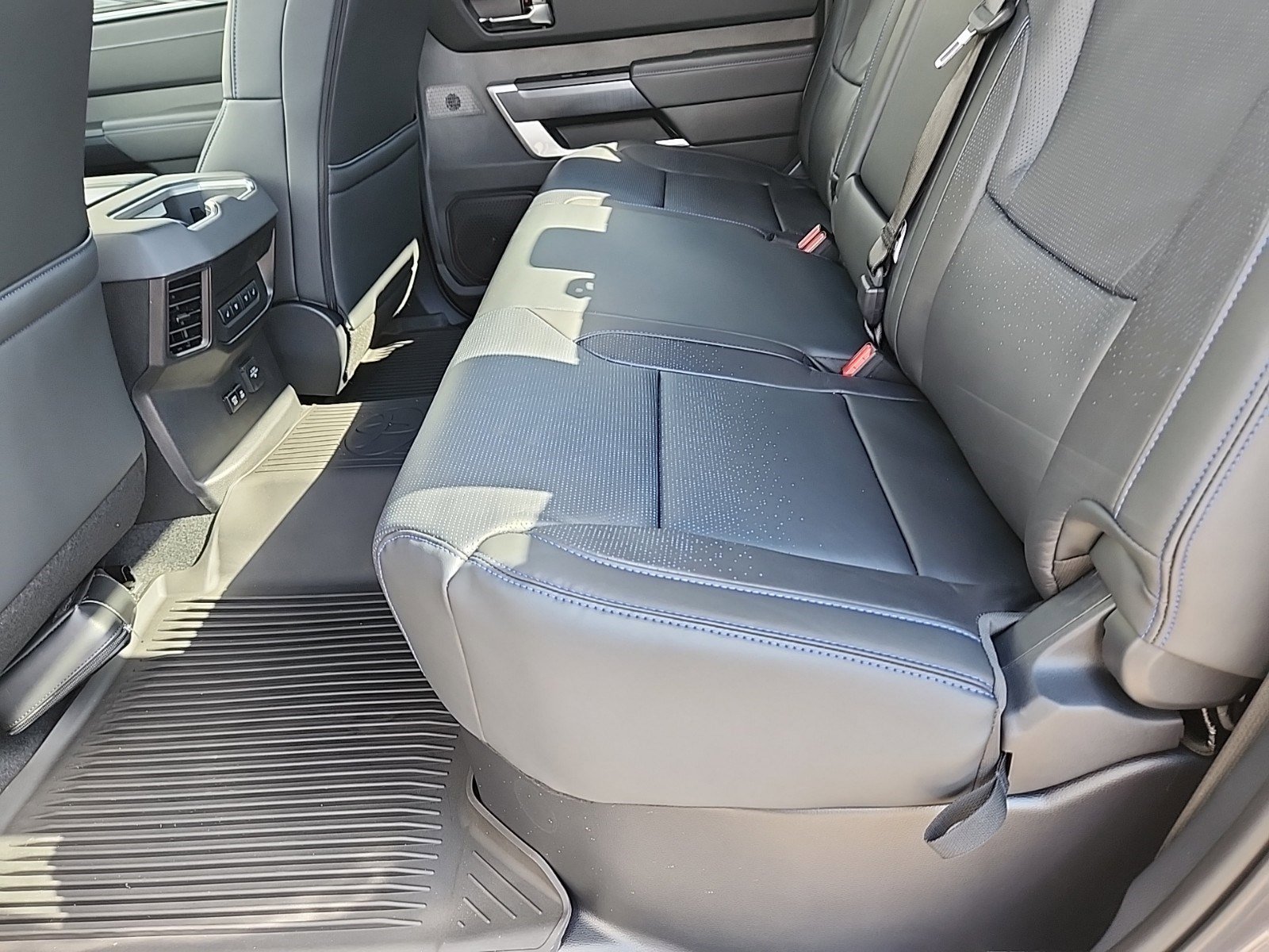 New 2025 Toyota Tundra Platinum image 9