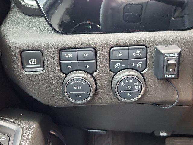 Used 2024 Chevrolet Silverado 3500 LTZ w/ LTZ Plus Package AWD/4WD image 39
