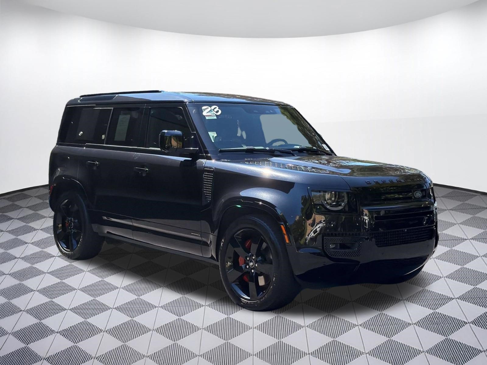 Used 2023 Land Rover Defender 110 X AWD/4WD image 6