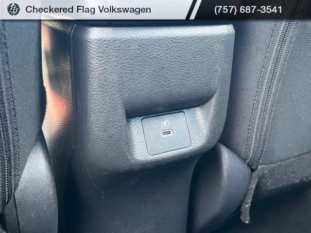 Used 2024 Nissan Versa SR FWD image 25