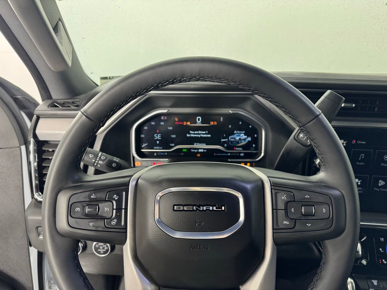 Used 2025 GMC Sierra 2500 Denali w/ Technology Package image 22