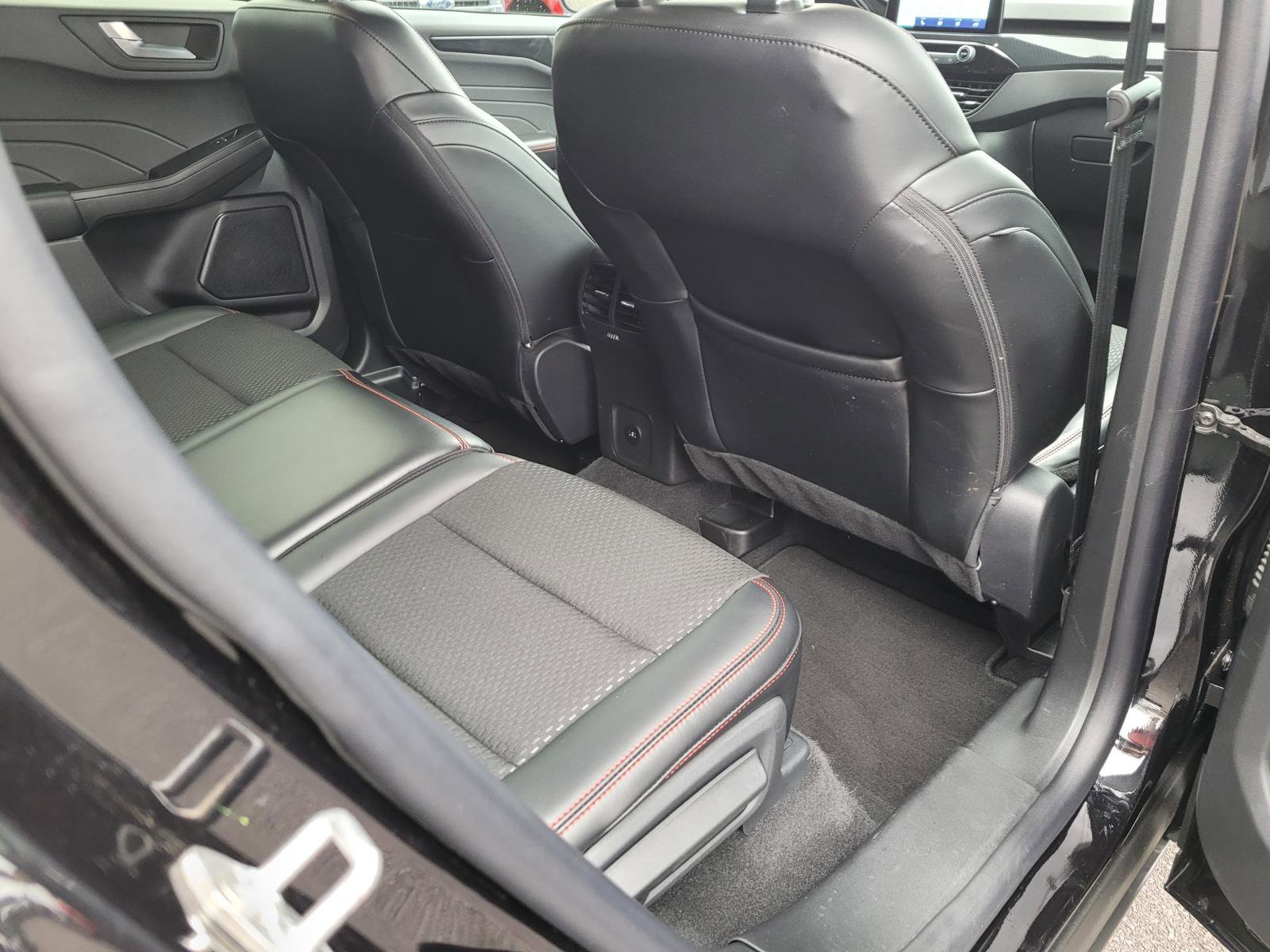 Used 2025 Ford Escape ST-Line AWD/4WD image 19