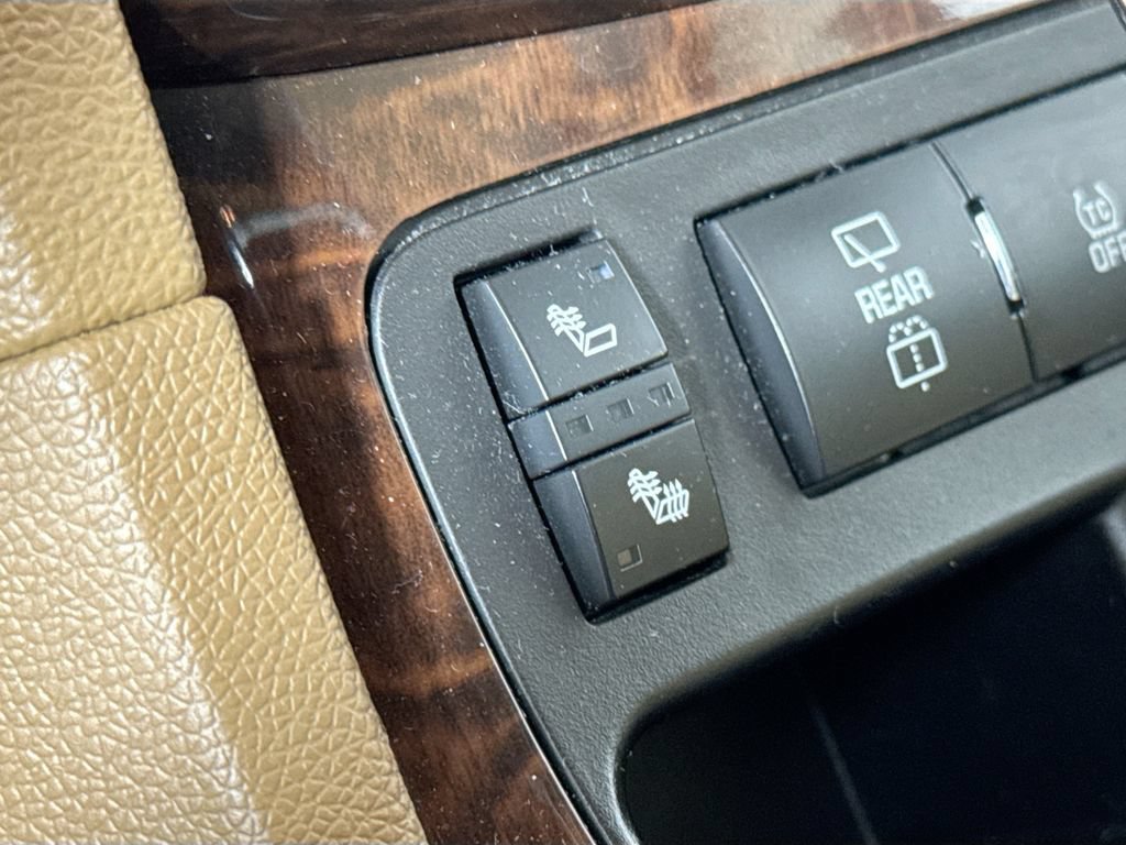 Used 2017 Buick Enclave Leather AWD/4WD image 21