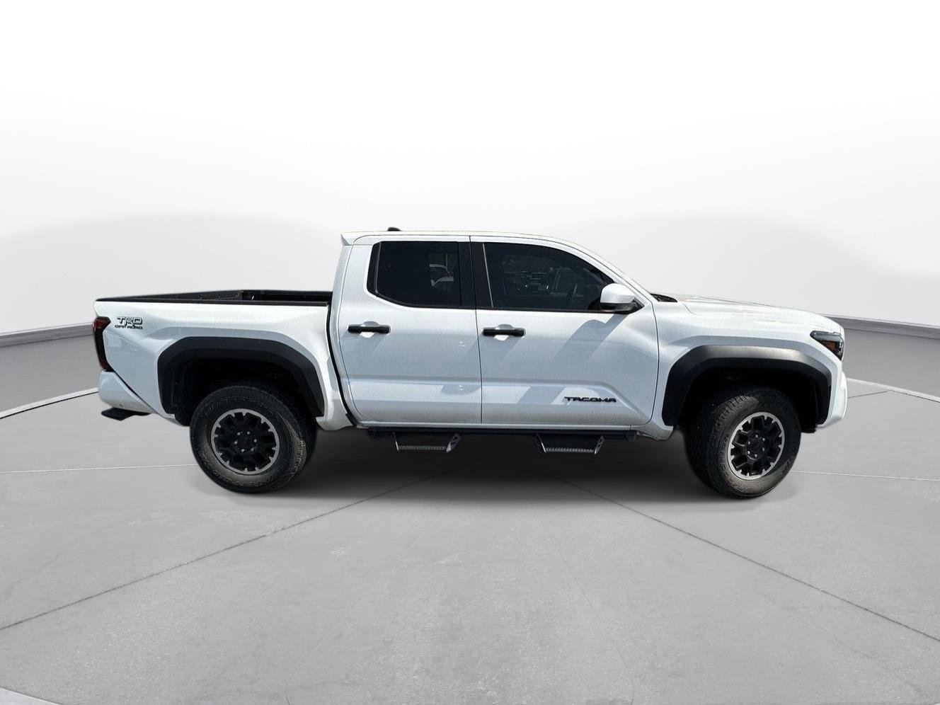 Certified 2025 Toyota Tacoma TRD Off-Road AWD/4WD image 5