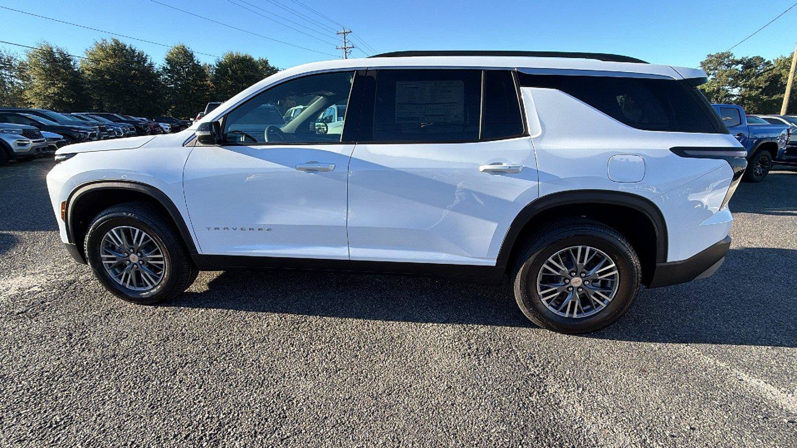 New 2027 Chevrolet Traverse LT FWD image 11