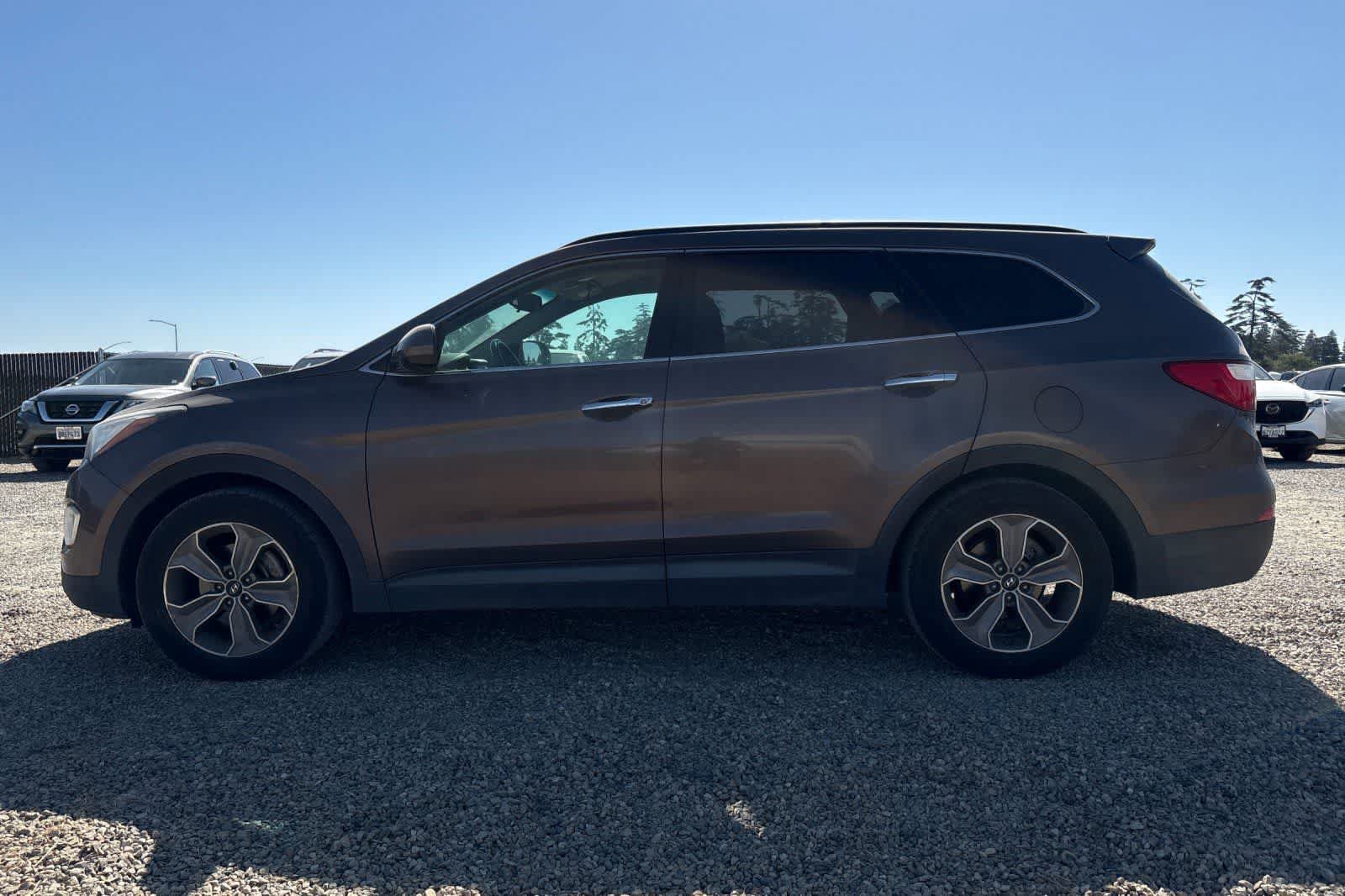 Used 2014 Hyundai Santa Fe GLS FWD image 6