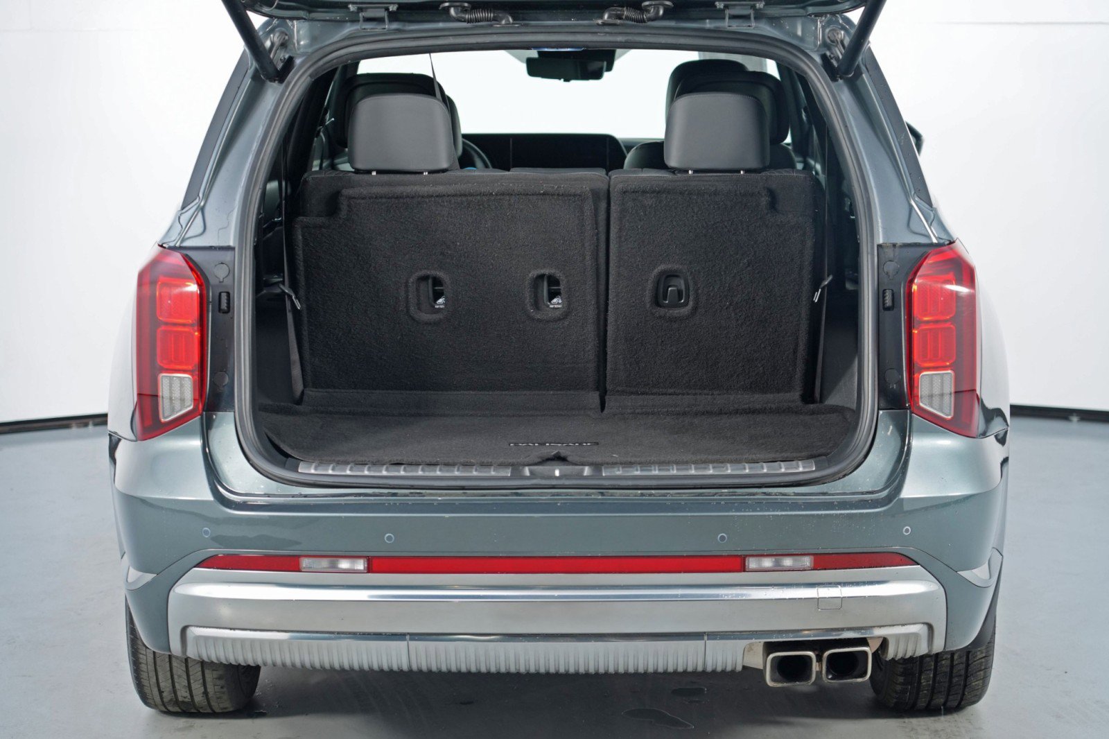 Used 2023 Hyundai Palisade Calligraphy image 9