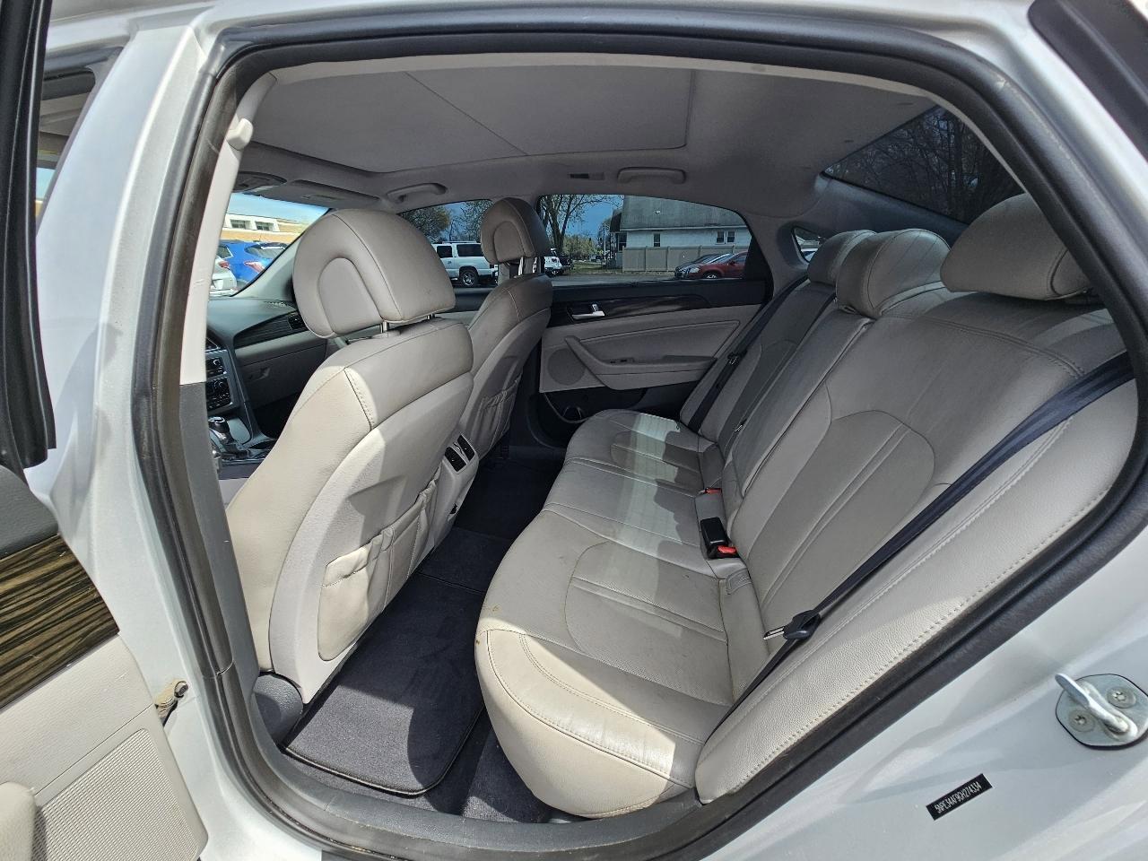 Used 2016 Hyundai Sonata Limited w/ Option Group 04 FWD image 23