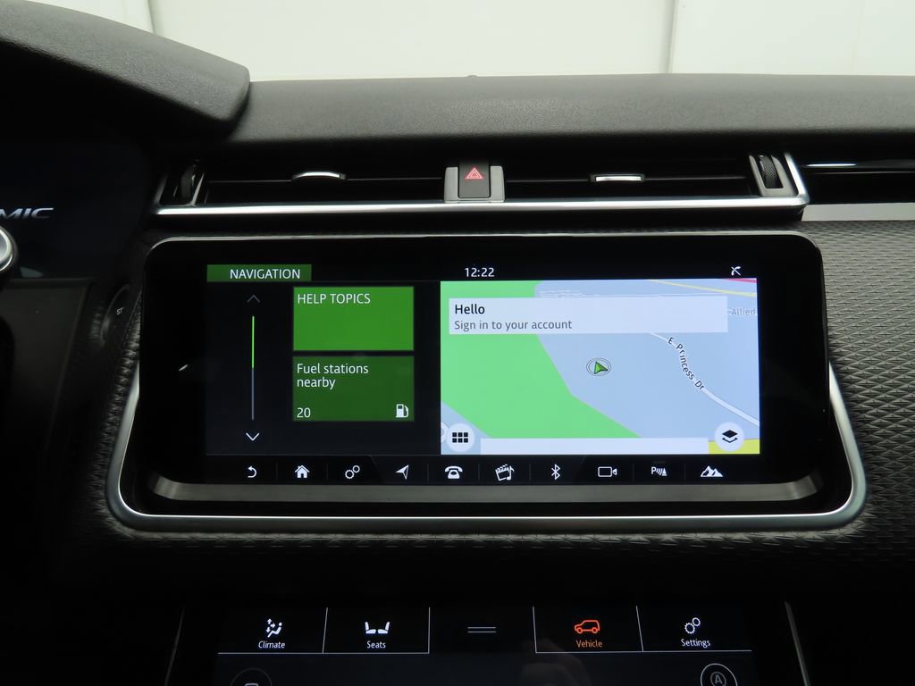 Used 2018 Land Rover Range Rover Velar R-Dynamic SE AWD/4WD image 14