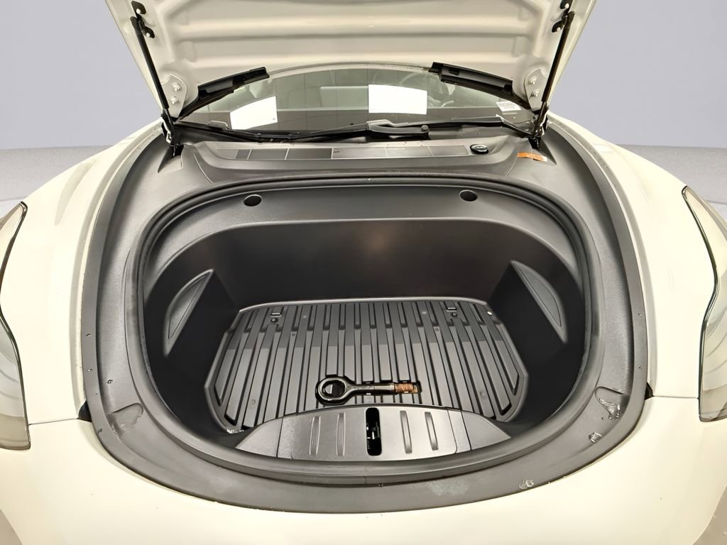 Used 2021 Tesla Model 3 Performance image 23
