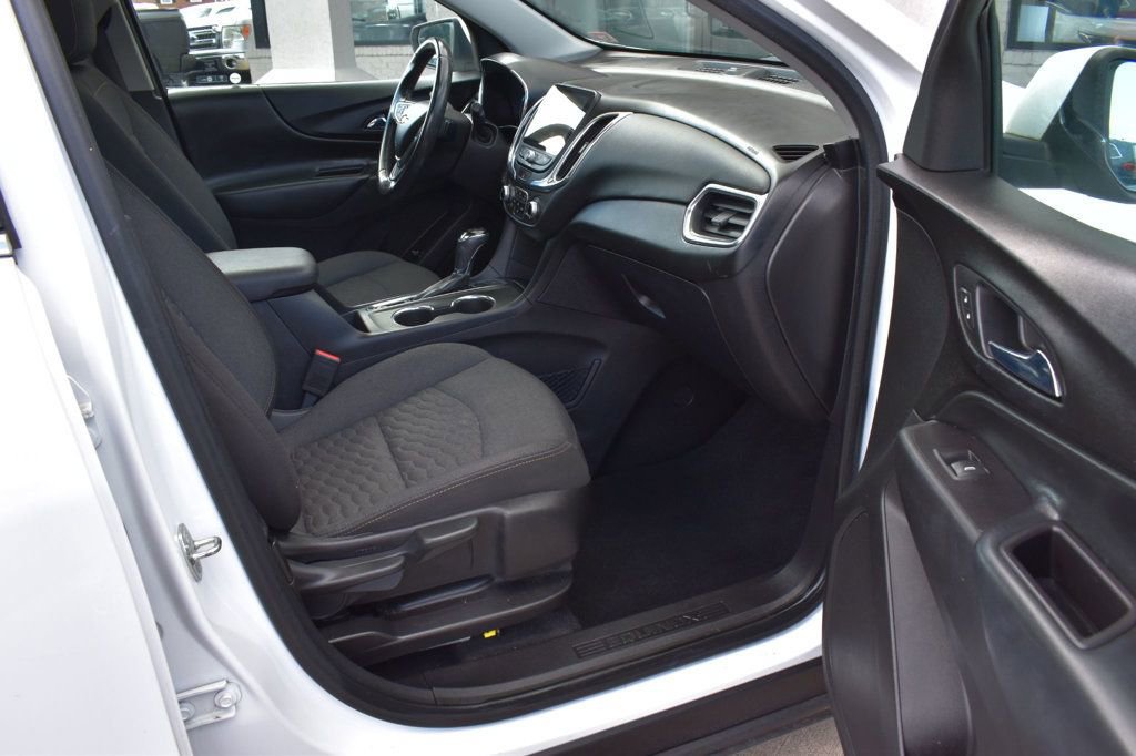 Used 2018 Chevrolet Equinox LT image 23