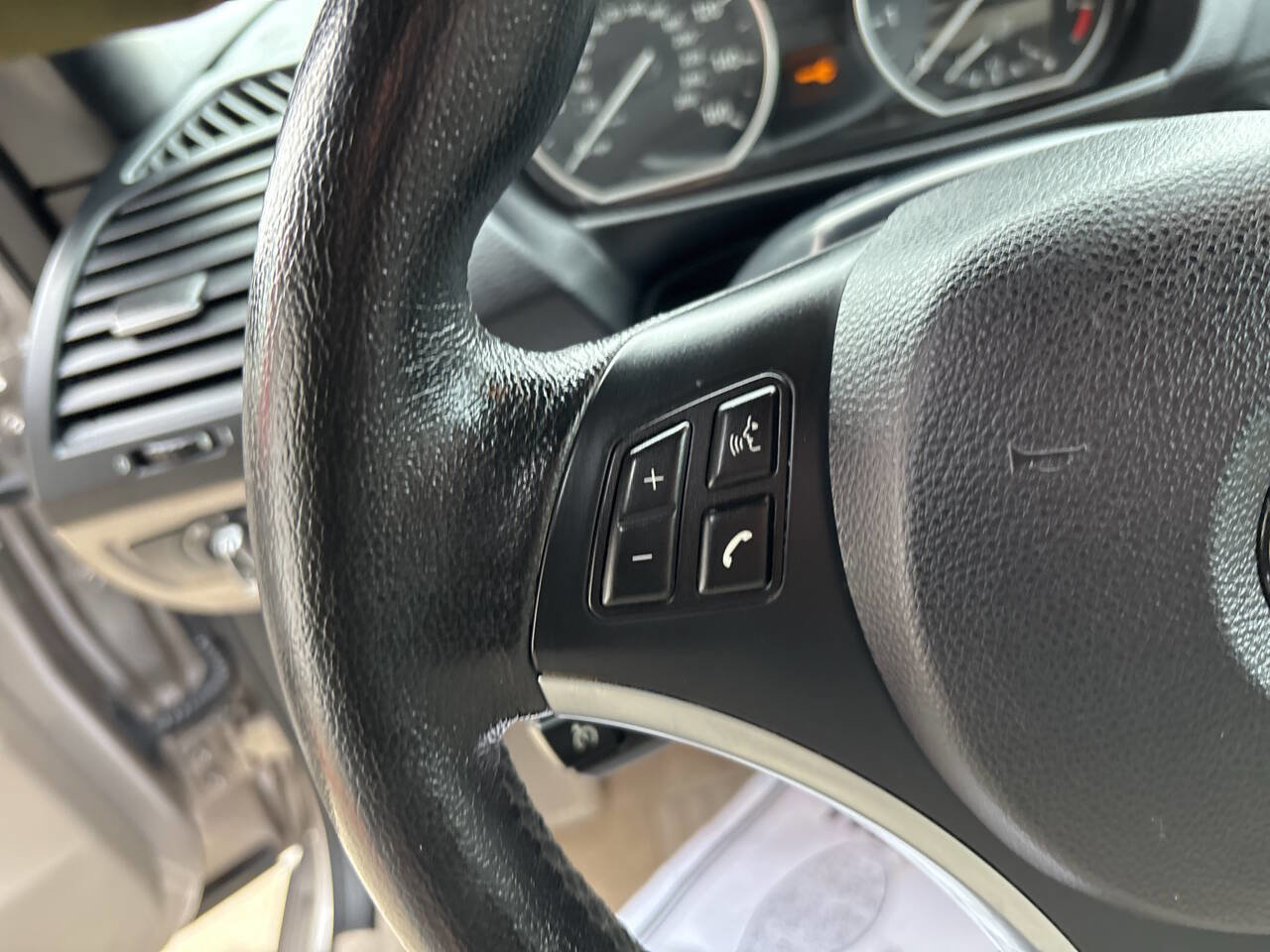 Used 2012 BMW 128i Convertible RWD image 18