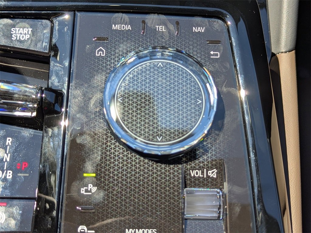 New 2026 BMW i5 eDrive40 w/ Executive Package image 32