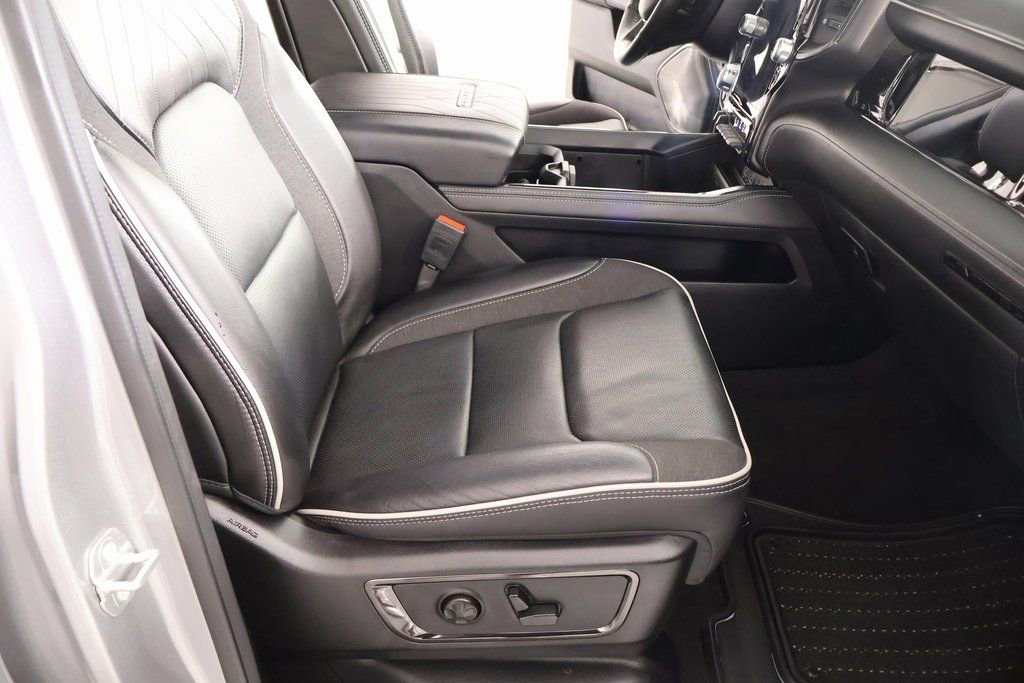 Used 2025 RAM 1500 Limited AWD/4WD image 14