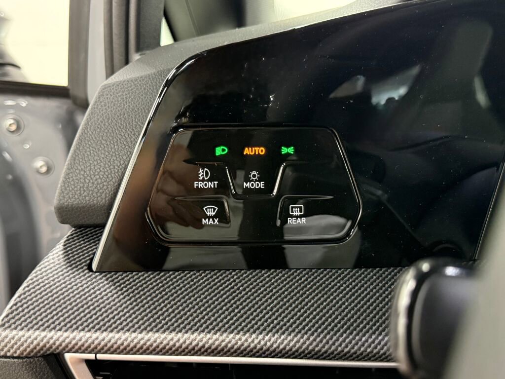 New 2025 Volkswagen GTI SE image 22