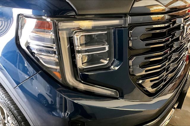 Used 2023 GMC Sierra 1500 Denali Ultimate AWD/4WD image 4