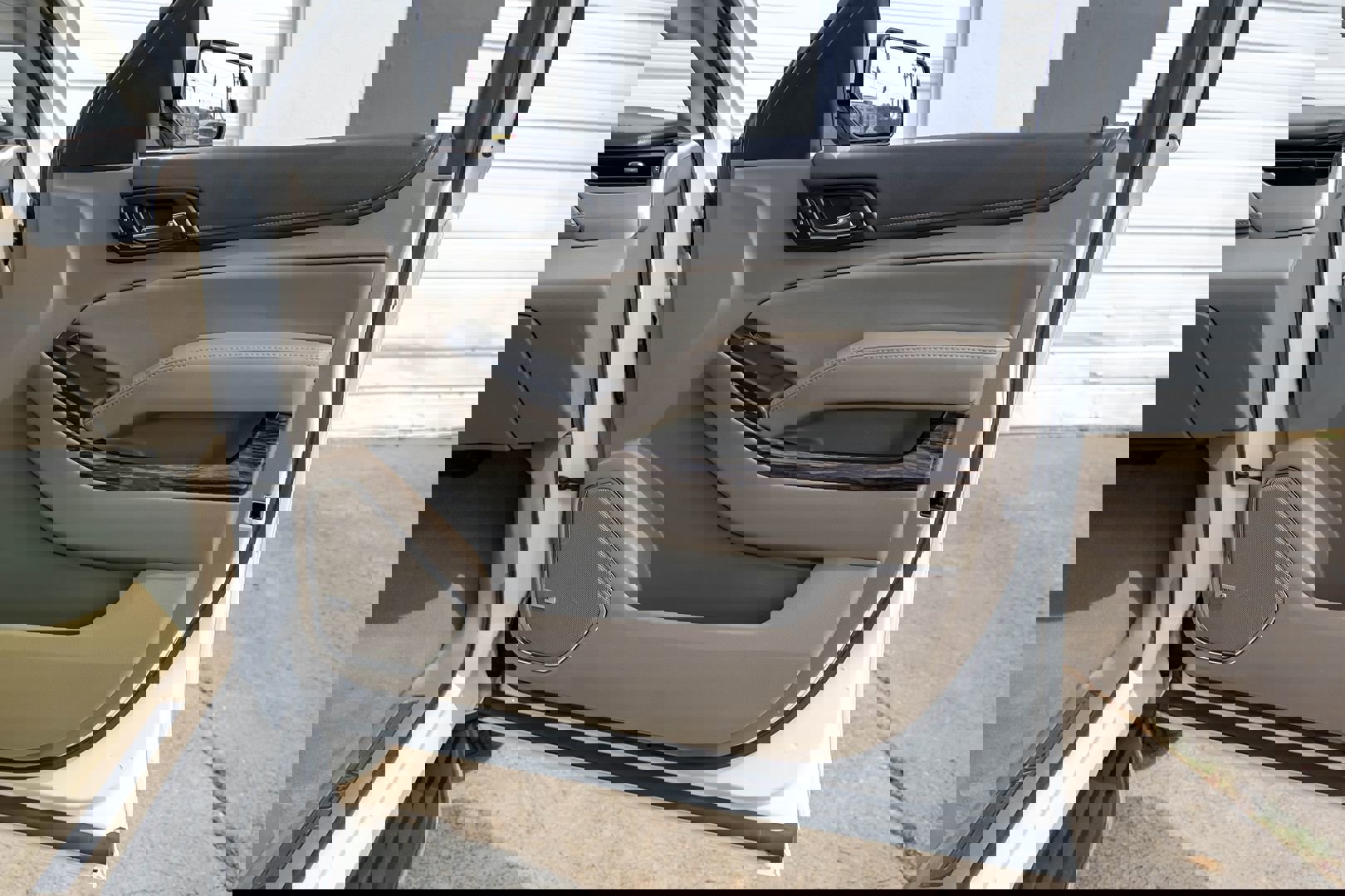 Used 2018 GMC Yukon SLT w/ Open Road Package image 41