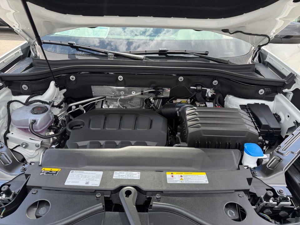 New 2026 Volkswagen Atlas Peak Edition AWD/4WD image 16