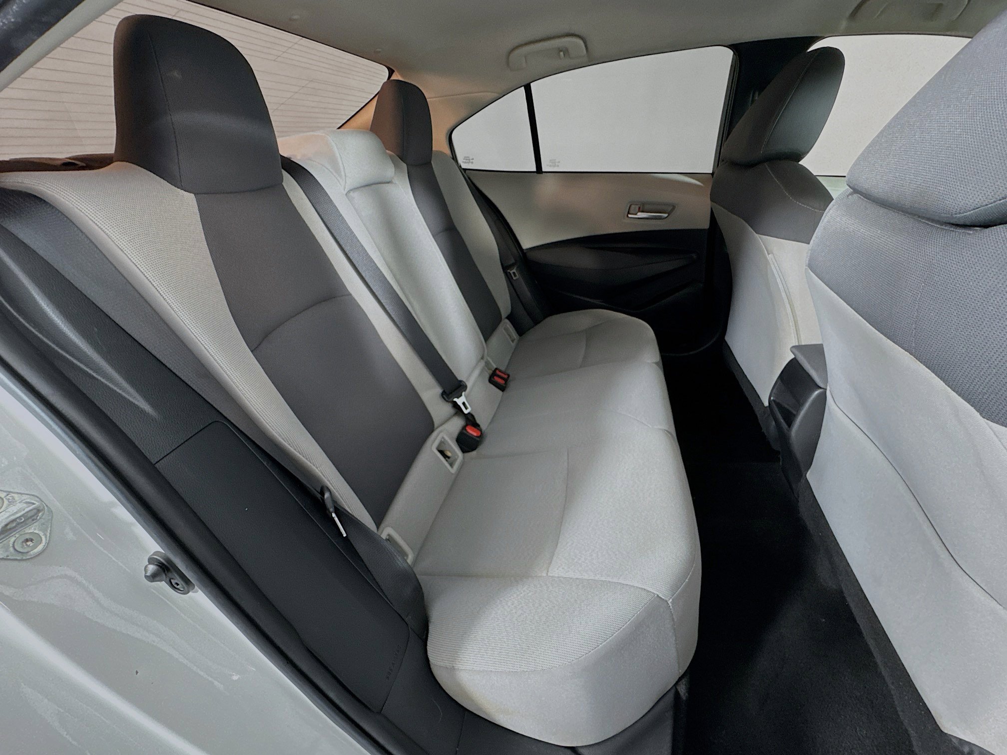 Used 2021 Toyota Corolla LE w/ LE Convenience Package image 24