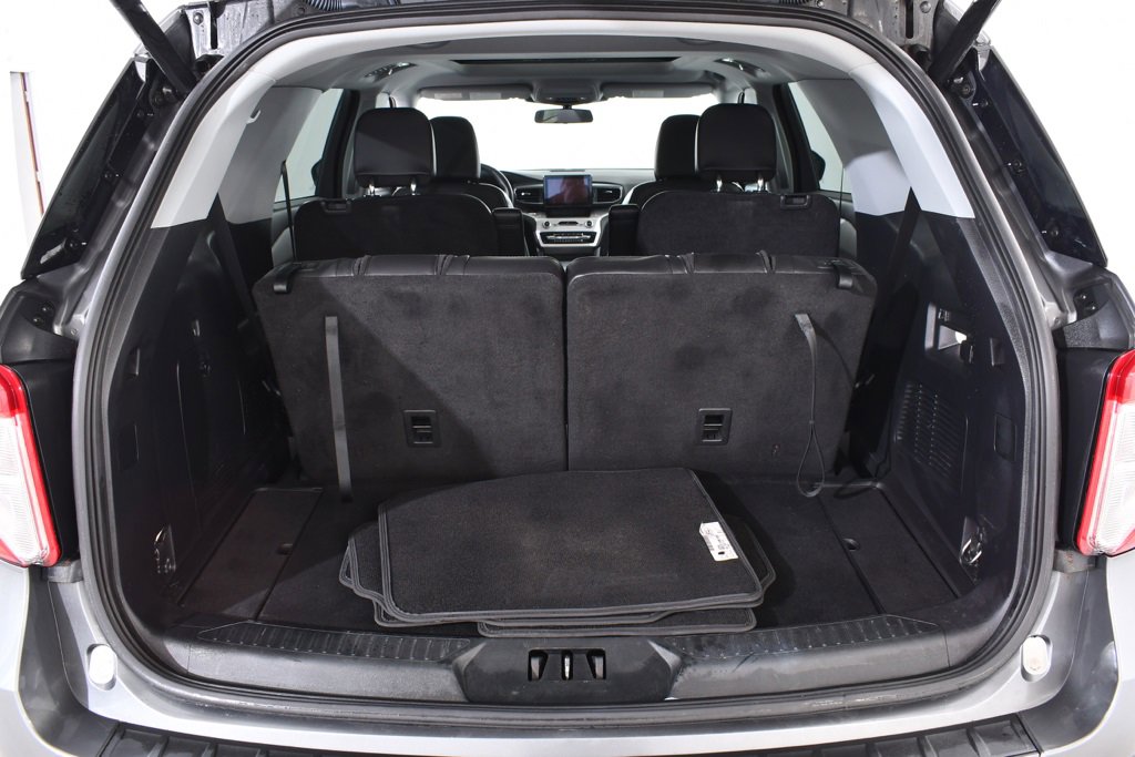 Used 2022 Ford Explorer XLT w/ Equipment Group 202A image 21