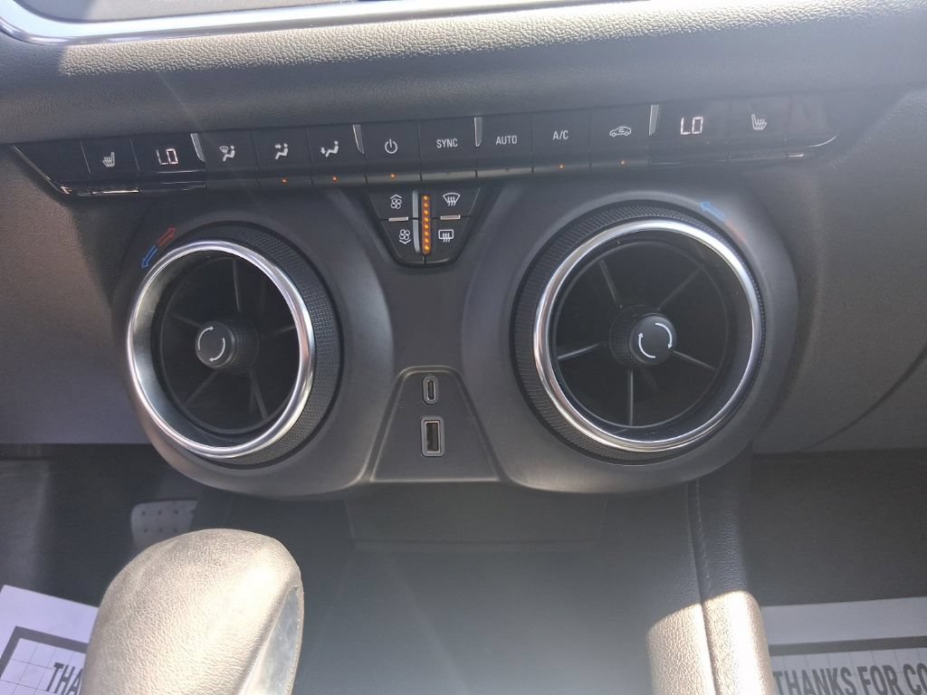 Used 2021 Chevrolet Blazer LT FWD image 23