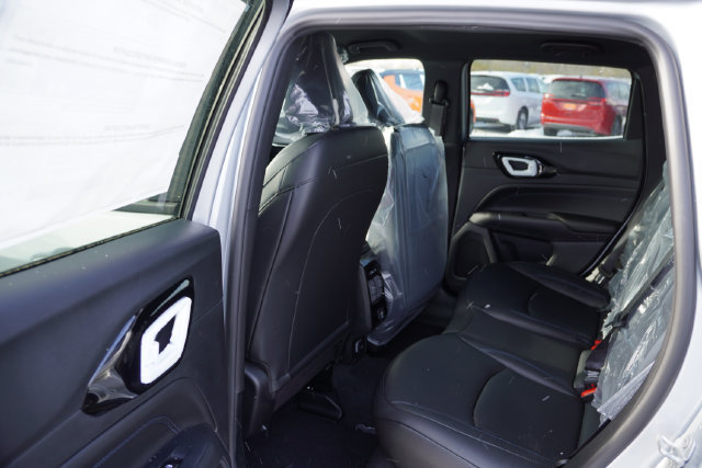 New 2026 Jeep Compass Limited AWD/4WD image 11