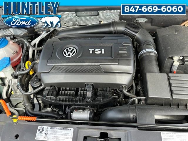 Used 2014 Volkswagen Beetle R-Line FWD image 8