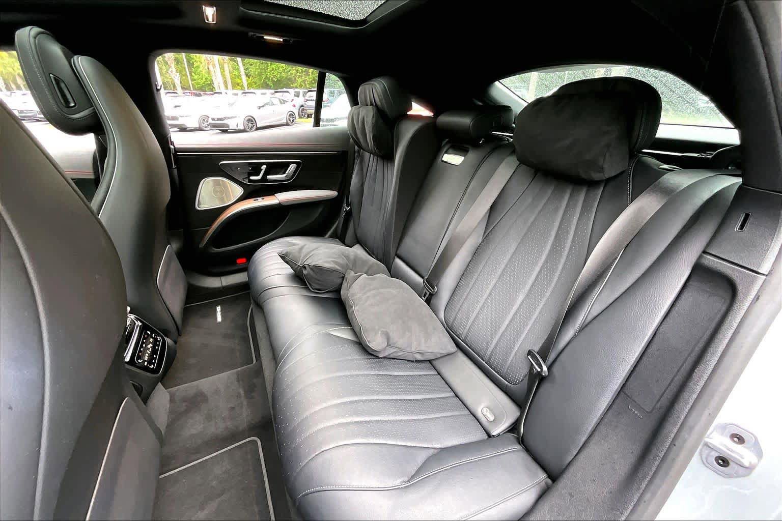Used 2022 Mercedes-Benz EQS 580 4MATIC Sedan image 19