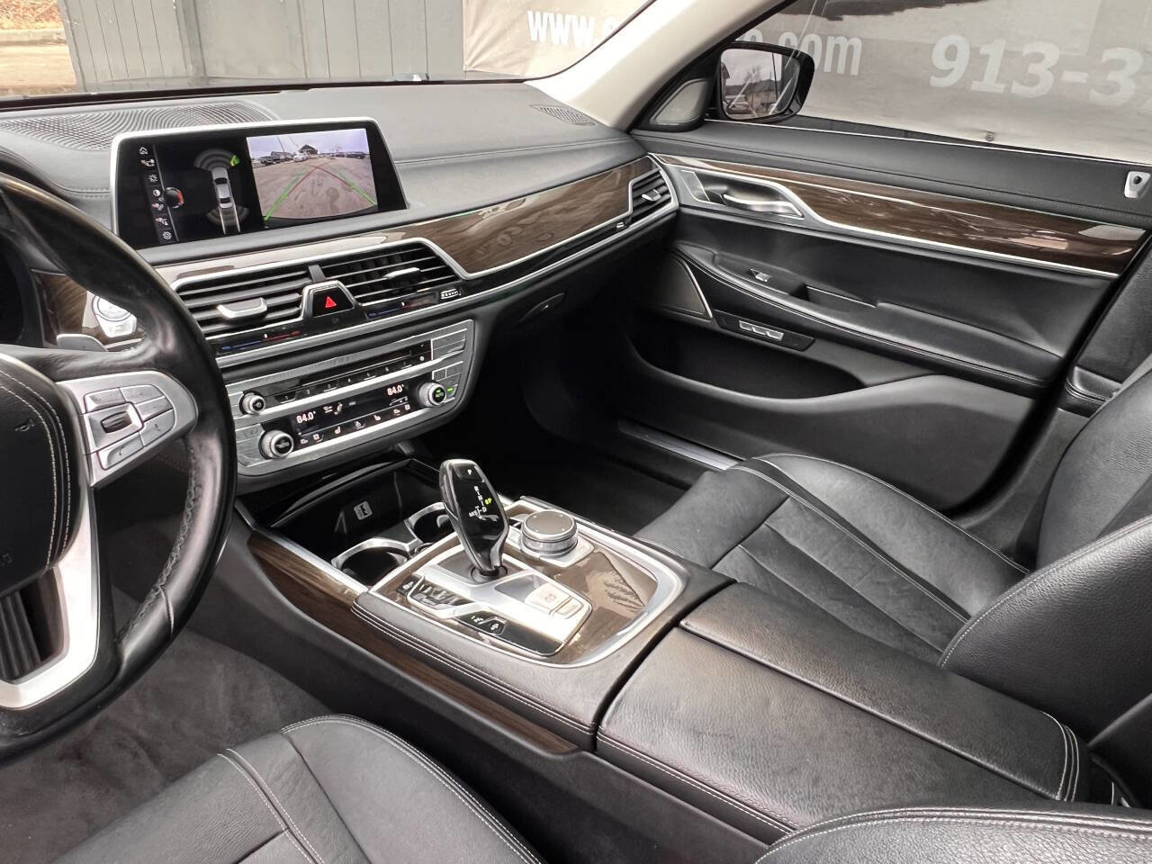 Used 2017 BMW 740i RWD image 10