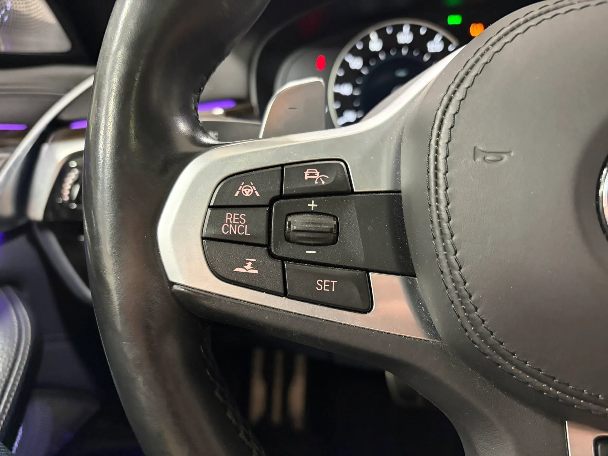 Used 2018 BMW M550i xDrive AWD/4WD image 36