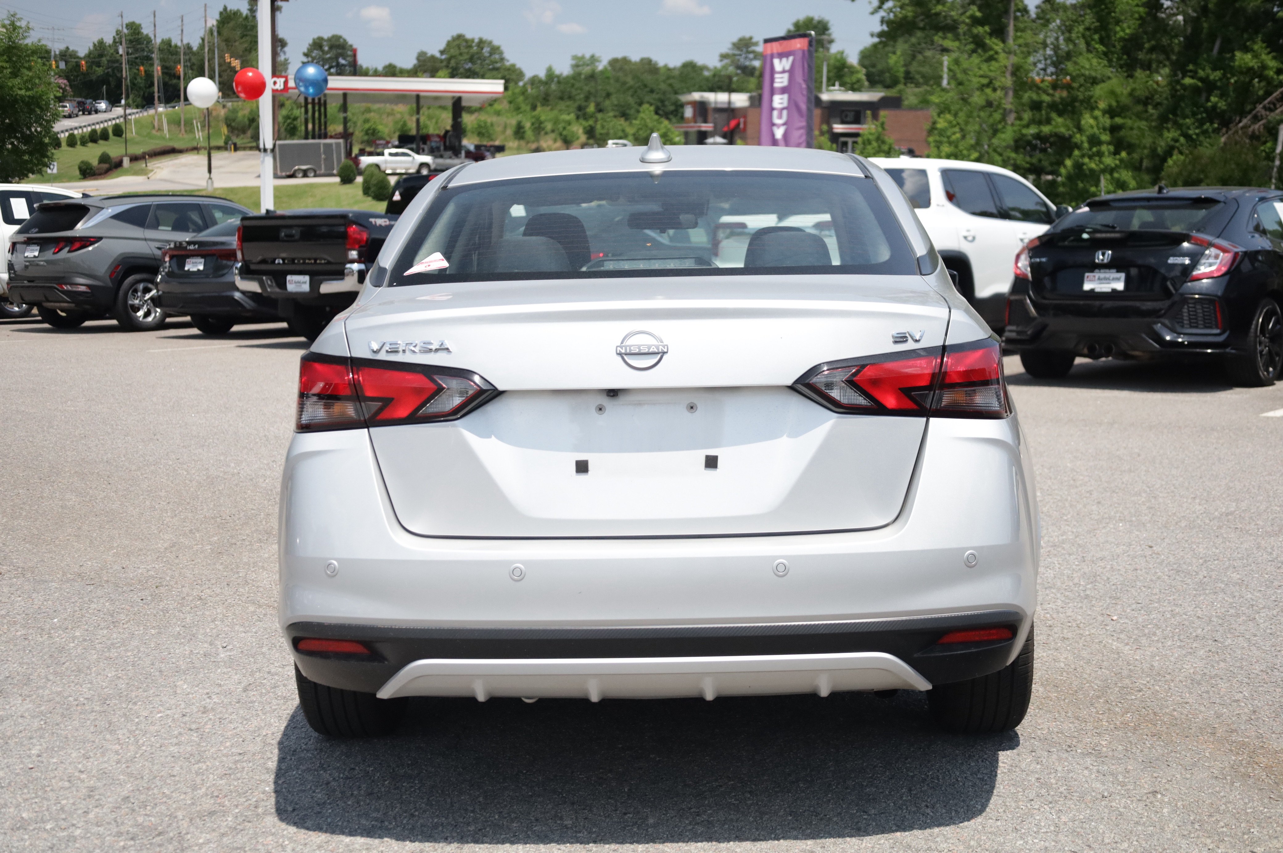 Used 2024 Nissan Versa SV FWD image 4