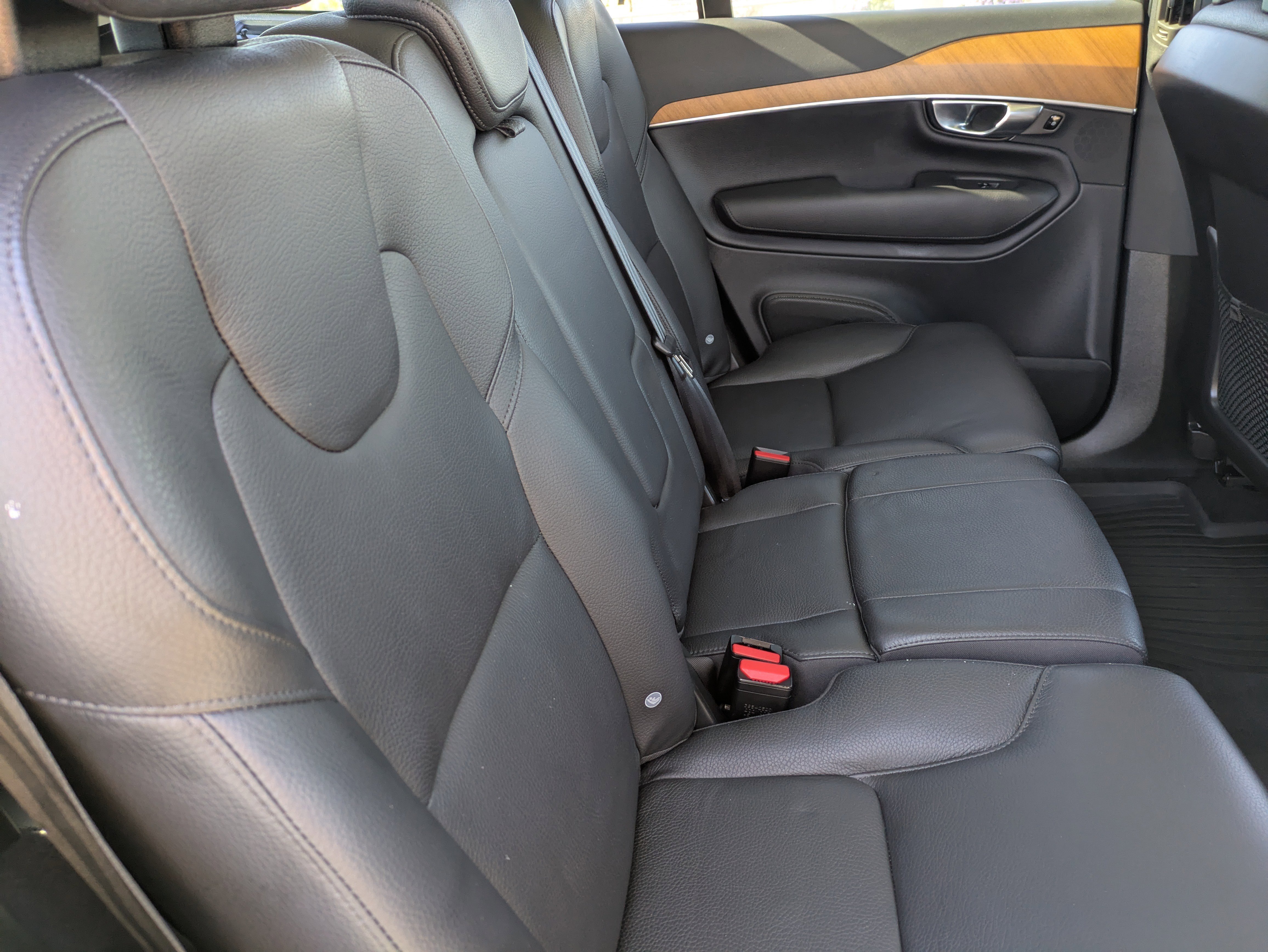 Used 2022 Volvo XC90 T5 Momentum w/ Advanced Package image 14