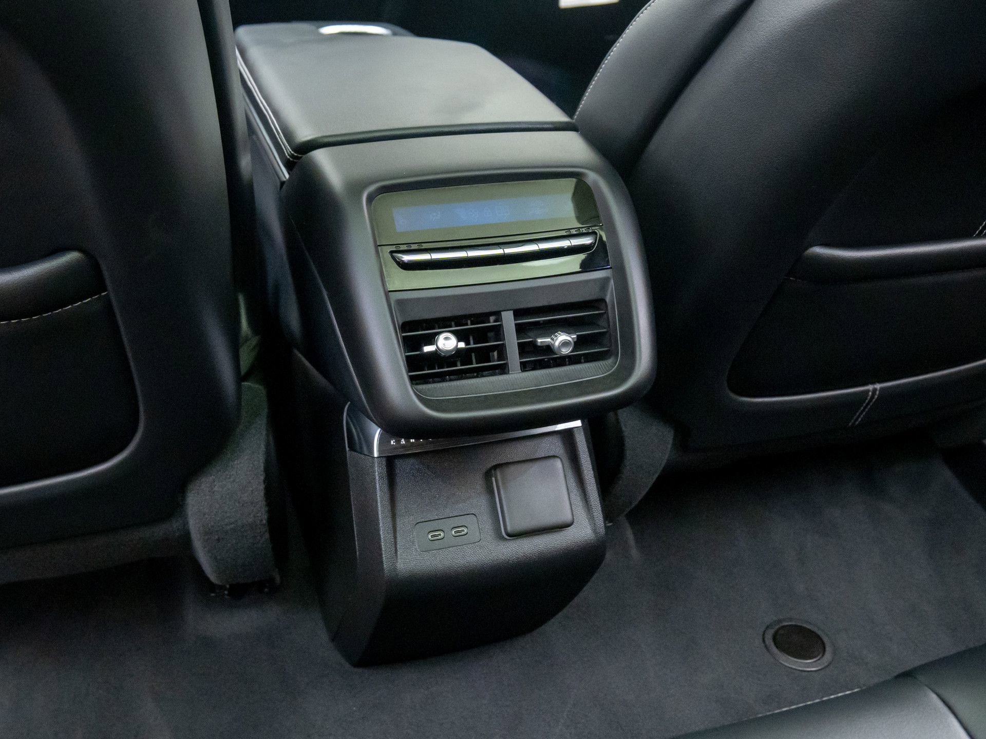 New 2026 Cadillac Lyriq V image 18