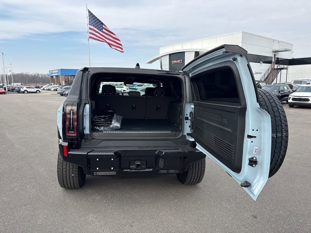 Used 2025 GMC Hummer EV 2X image 32