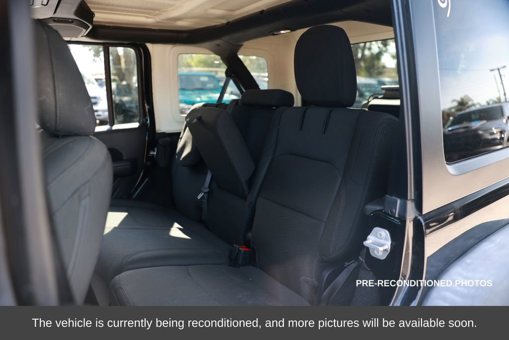 Used 2023 Jeep Wrangler Unlimited w/ Cold Weather Group image 12