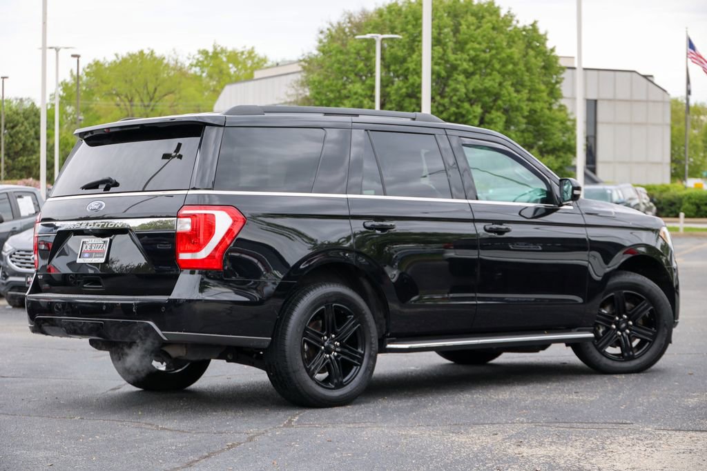 Used 2021 Ford Expedition XLT AWD/4WD image 3