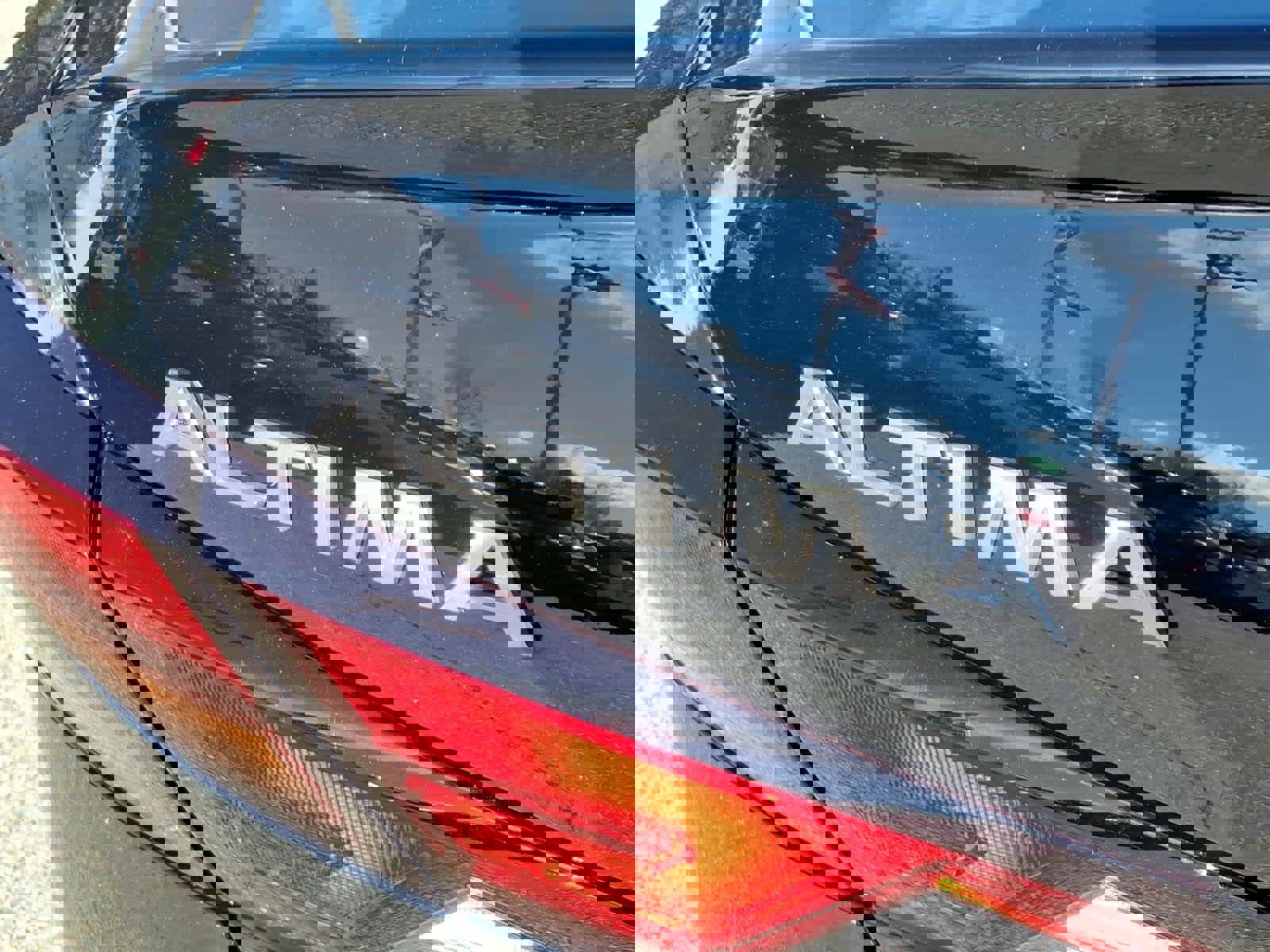 Used 2024 Nissan Altima 2.5 SV w/ SV Premium Package image 25