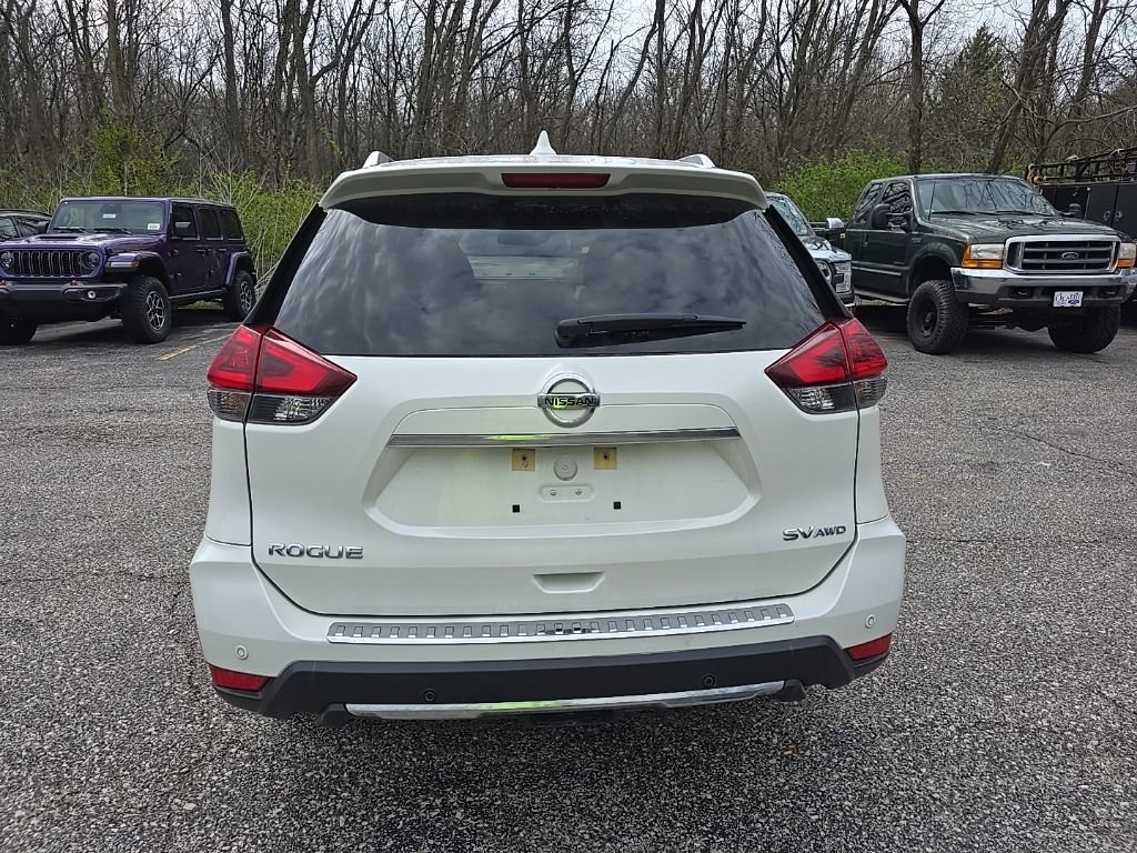 Used 2020 Nissan Rogue SV image 6