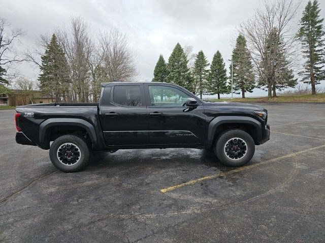 Used 2024 Toyota Tacoma TRD Off-Road AWD/4WD image 7