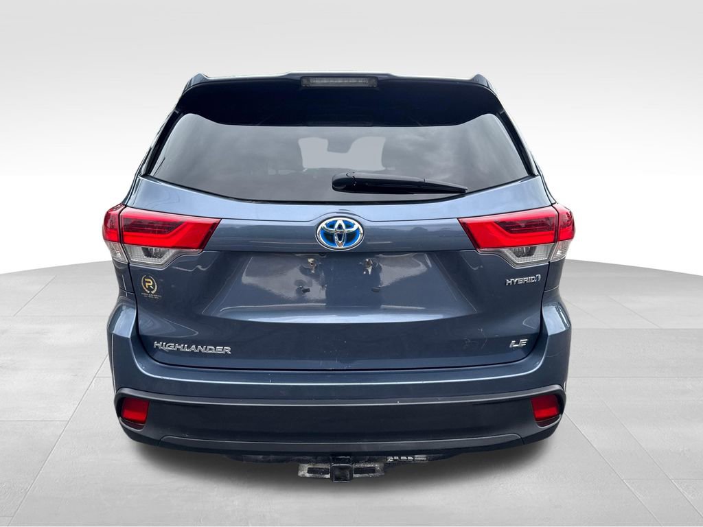 Used 2019 Toyota Highlander LE AWD/4WD image 4