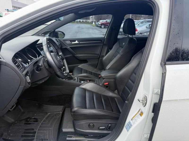Used 2017 Volkswagen Golf R 4-Door image 10