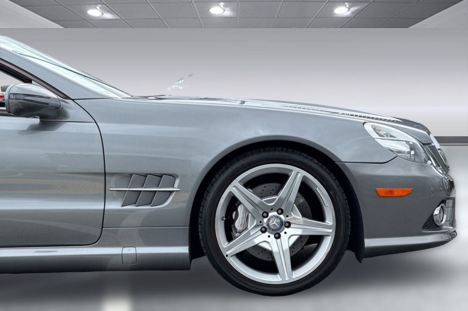 Used 2012 Mercedes-Benz SL 550 image 33