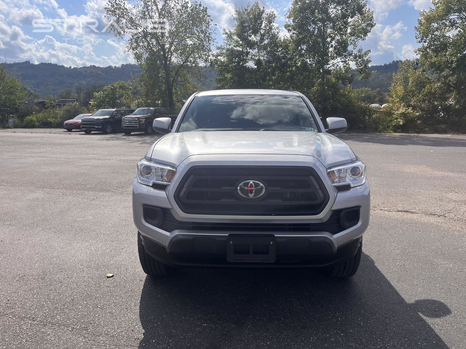 Used 2022 Toyota Tacoma SR AWD/4WD image 3