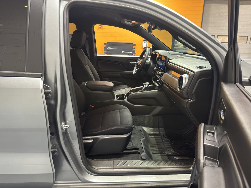 Certified 2023 Chevrolet Colorado LT w/ LT Convenience Package II image 16