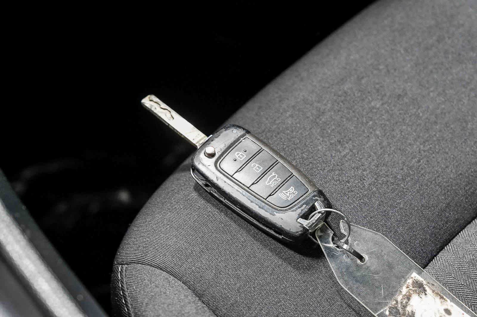 Used 2023 Hyundai Sonata SE FWD image 28