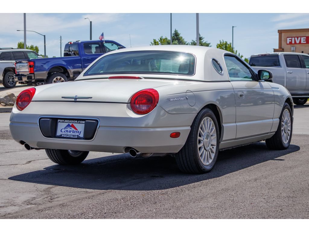Used 2005 Ford Thunderbird 50th Anniversary RWD image 3